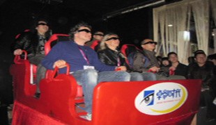 5D影院磁悬浮座椅观众体验视频